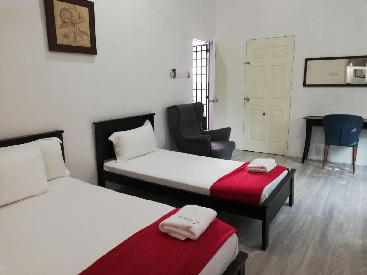 Roomstay Hj Esmon Uthm Homestay Parit Raja